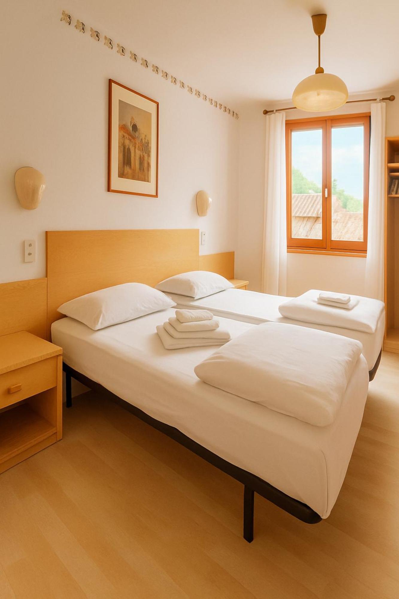 Hotel Modena Old Town Малчезине Екстериор снимка